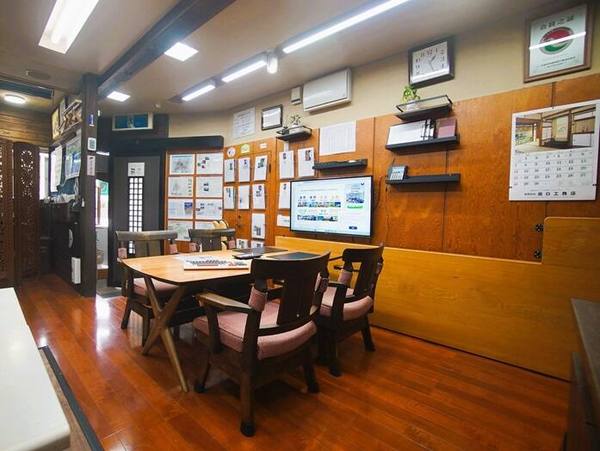 飯田不動産相談室の事務所内
